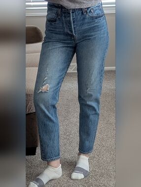 Classic Levi's High-Rise Women's Distressed Jeans - Blue